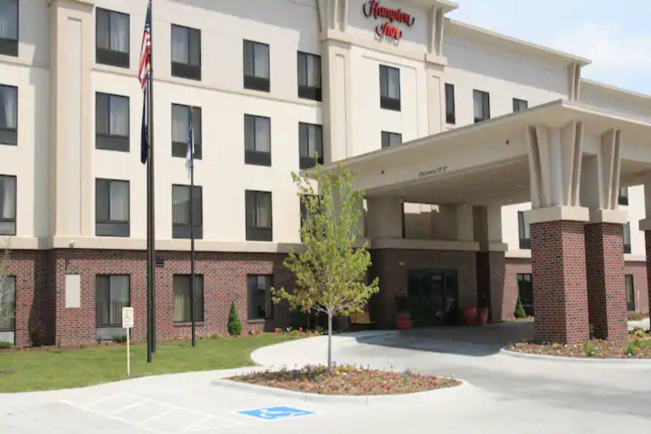Newly Renovated Hampton Inn Omaha West Lakeside Exteriör bild