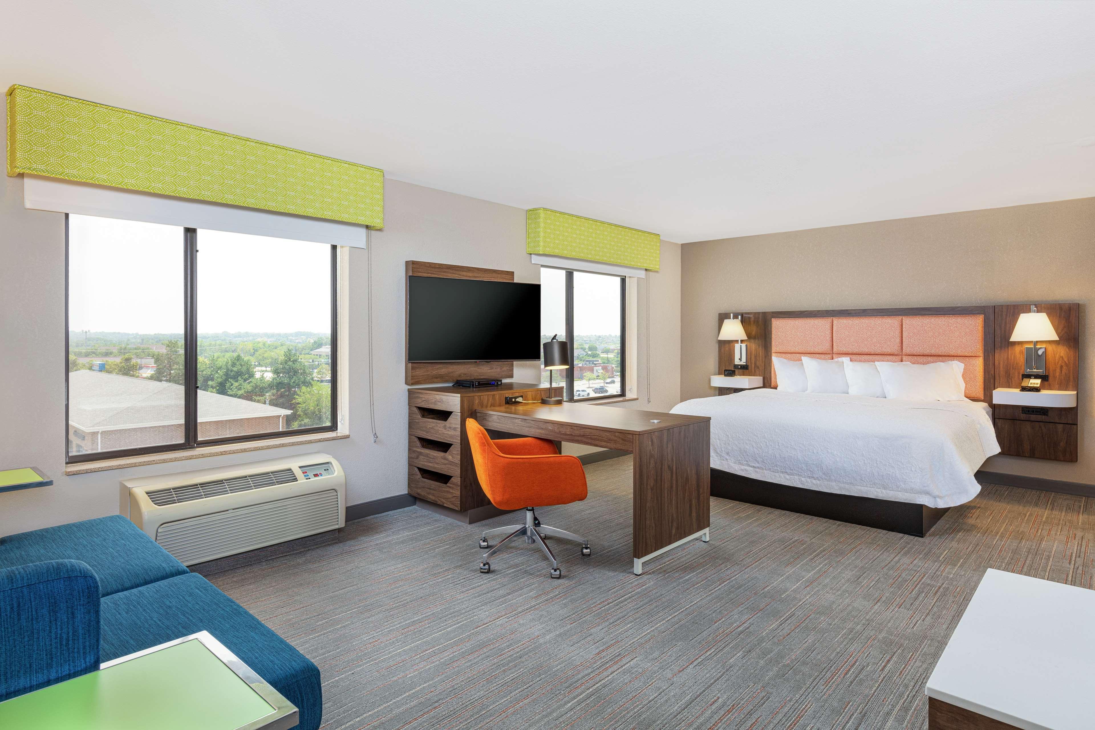 Newly Renovated Hampton Inn Omaha West Lakeside Exteriör bild