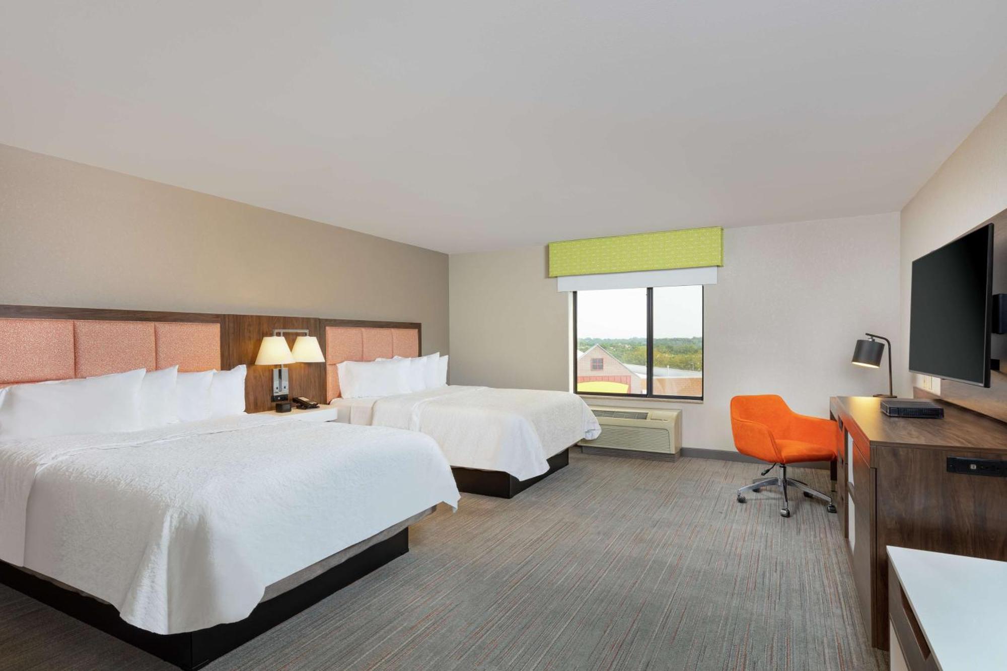 Newly Renovated Hampton Inn Omaha West Lakeside Exteriör bild