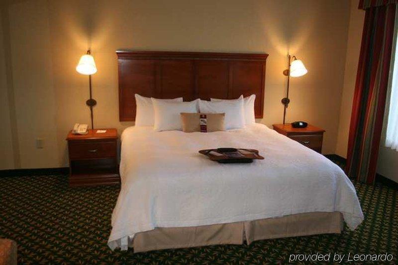 Newly Renovated Hampton Inn Omaha West Lakeside Rum bild