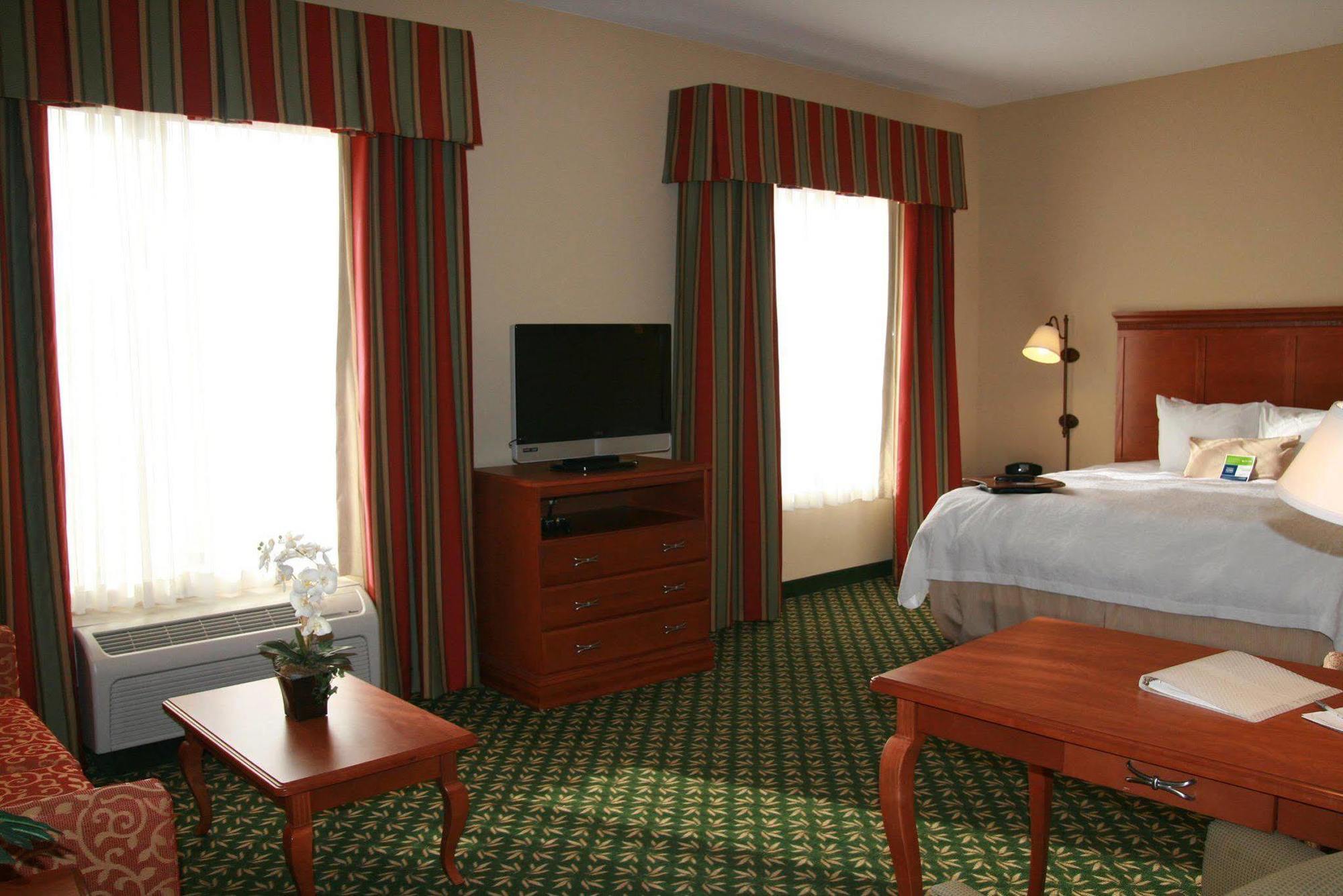 Newly Renovated Hampton Inn Omaha West Lakeside Rum bild